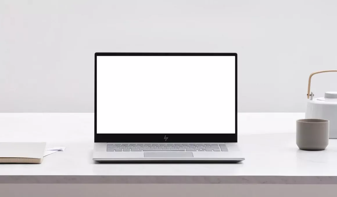 Solusi Layar Laptop Blank