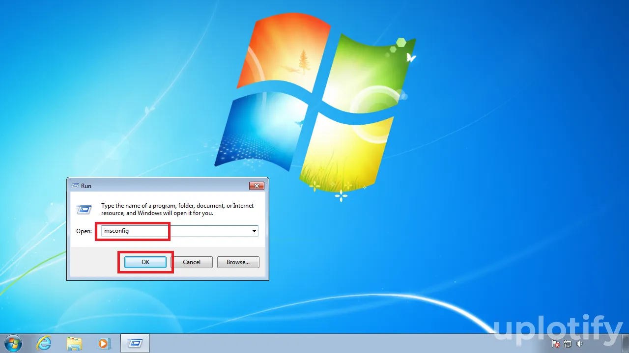 Ketik MSConfig di Run