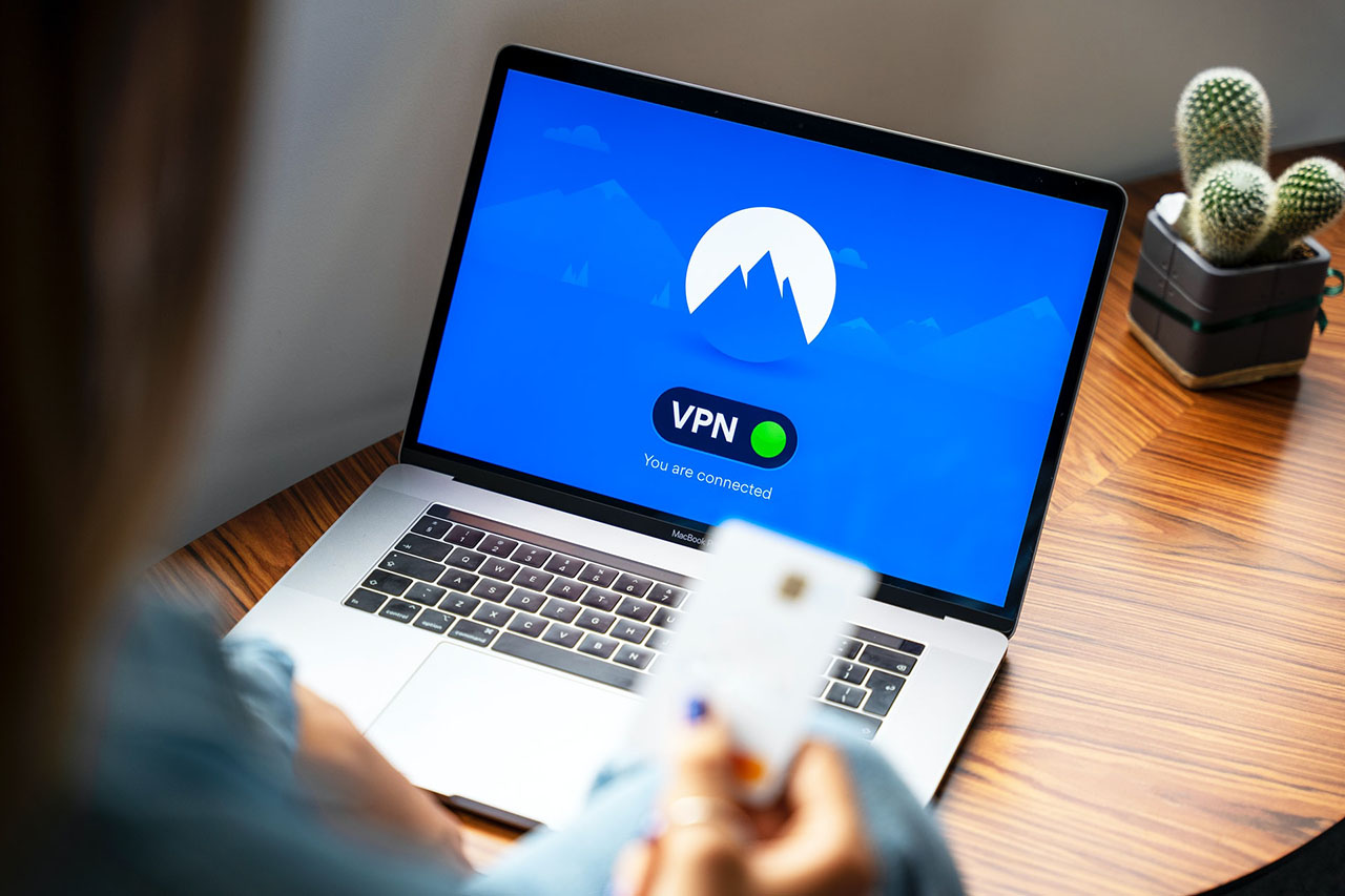 Buka Melalui VPN