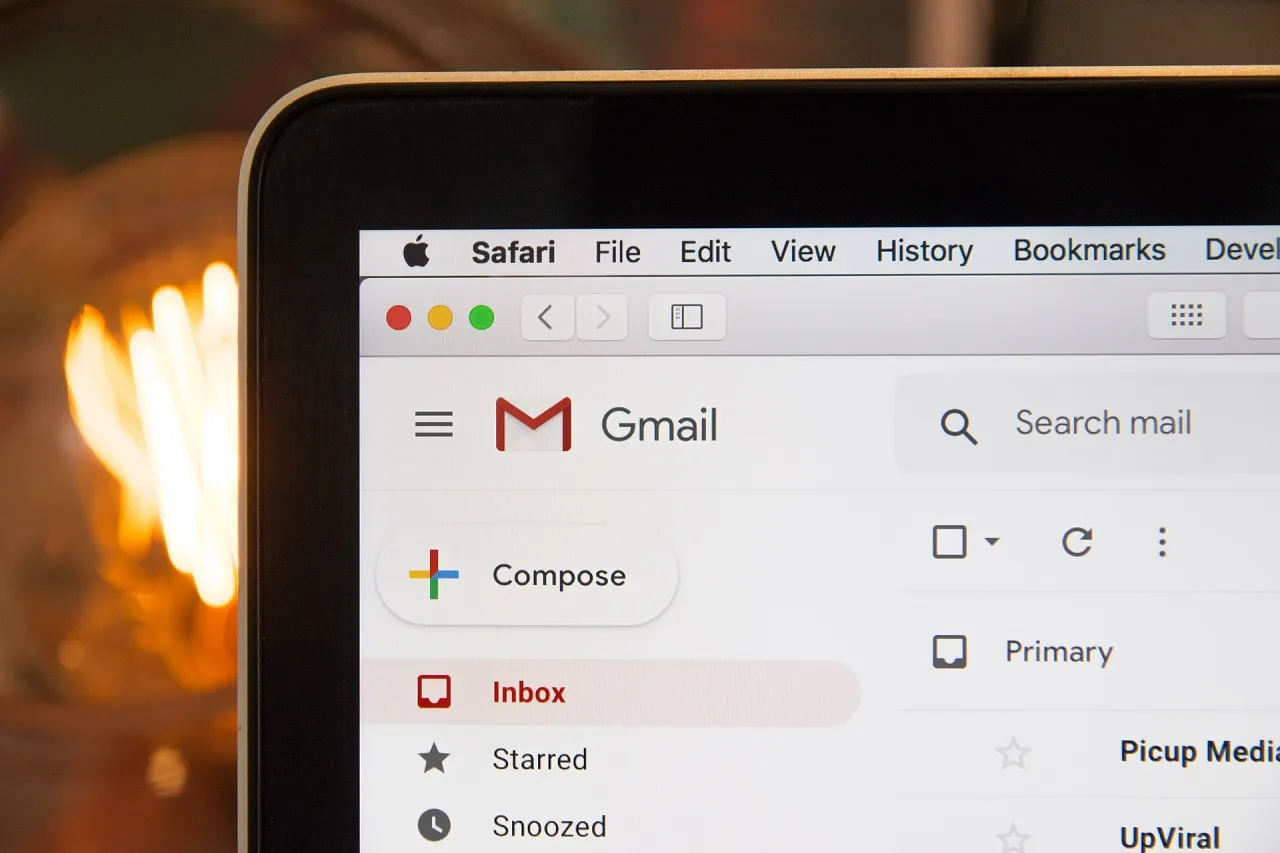 Pastikan Email Sesuai Untuk Mengakses File