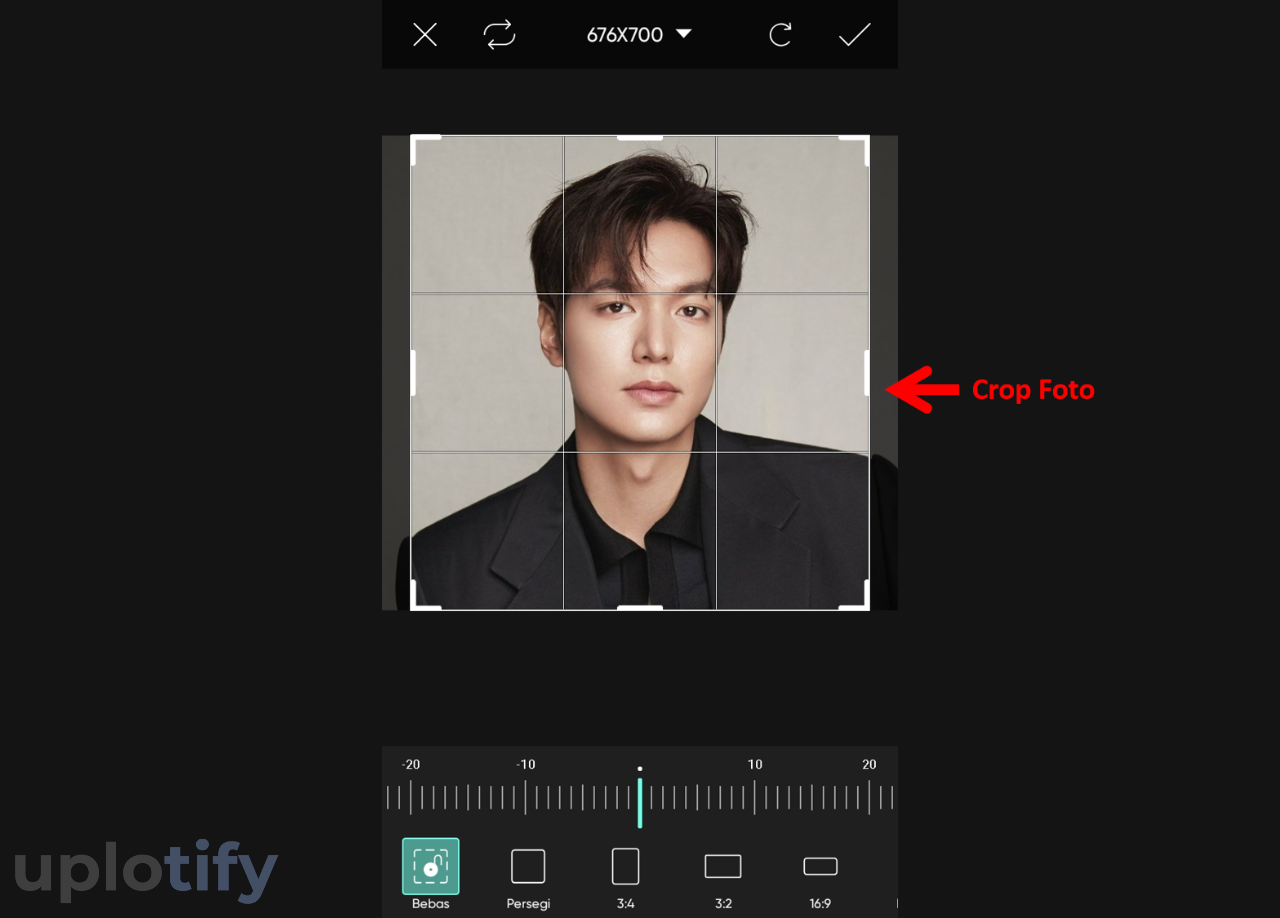 Melakukan Crop Foto