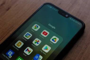 Solusi Mengatasi HP Baterai Tanam Mati Hidup Sendiri